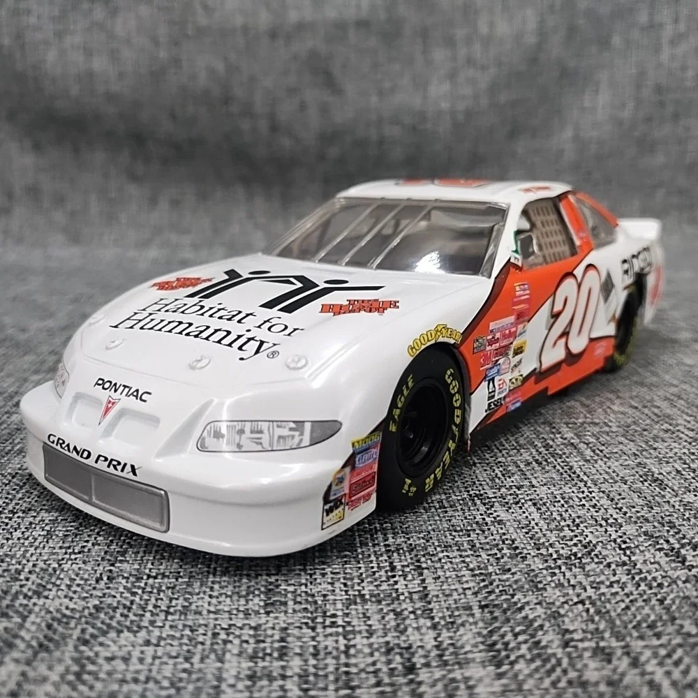 1:24 Action Diecast 1999 Nascar #20 Tony Stewart Home Depot Habitat Set of 2